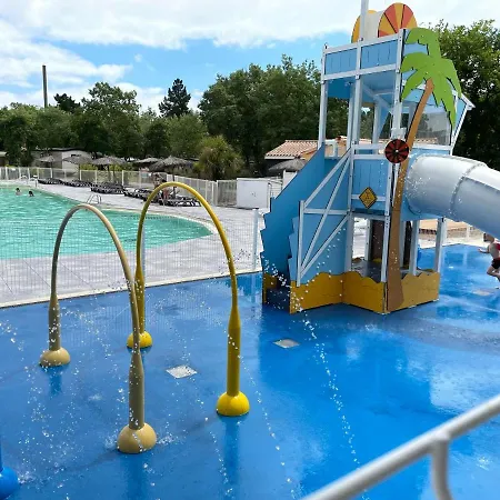 Campsite Le Charme Du Bassin D Arcachon En Mobil Climatise