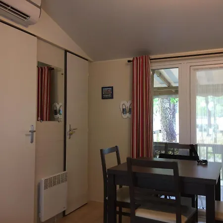 Le Charme Du Bassin D Arcachon En Mobil Climatise キャンプ場